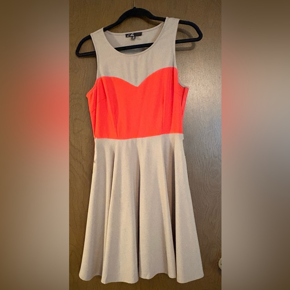 C. Luce Elegant Cream Top